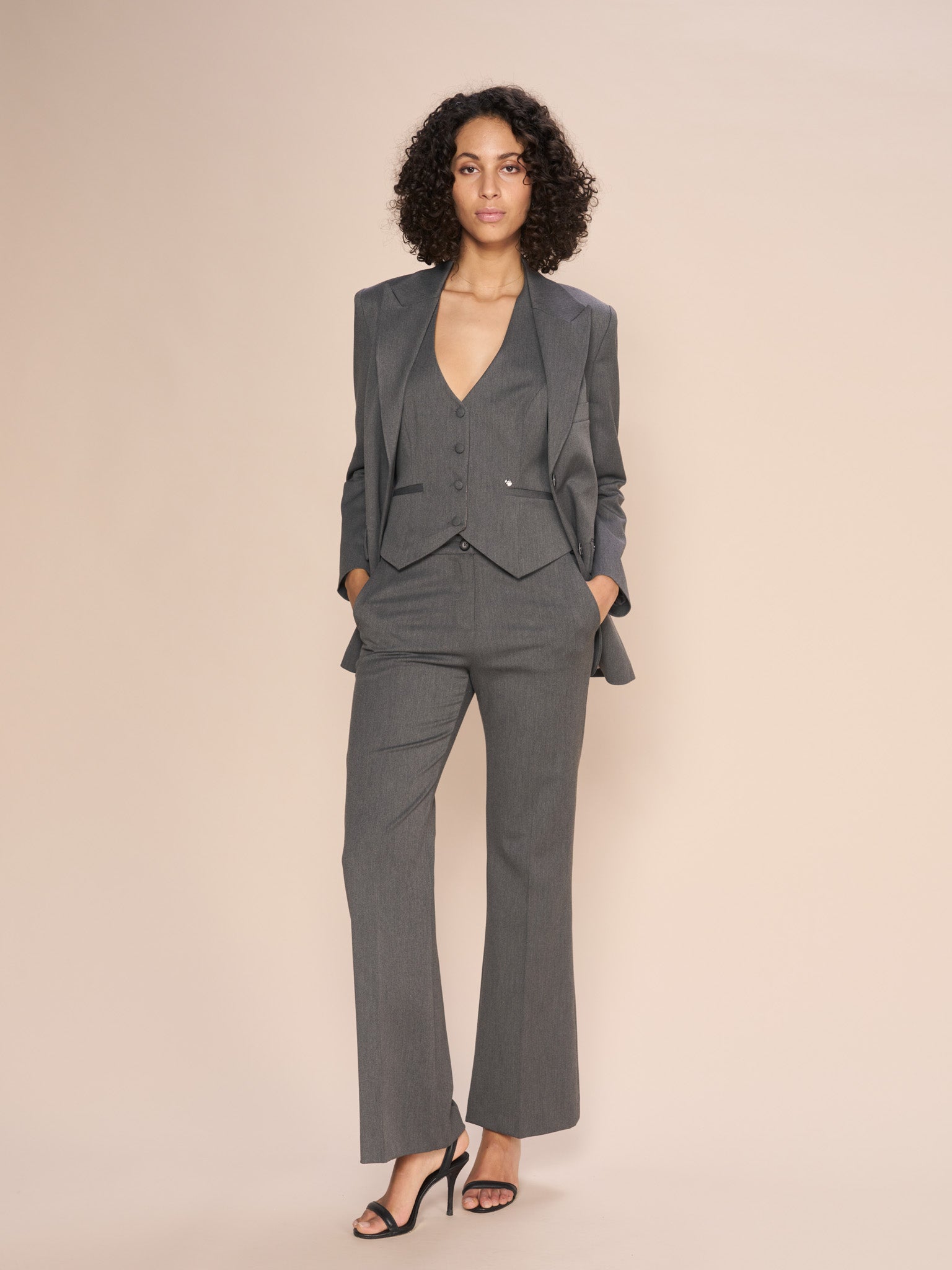 Modelshot / Dark Grey Melange / Detail